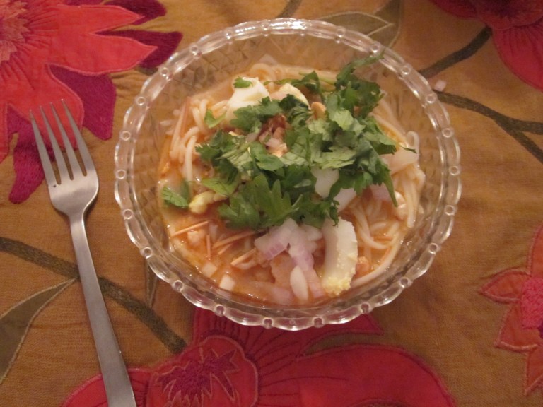 khow suey in a bowl