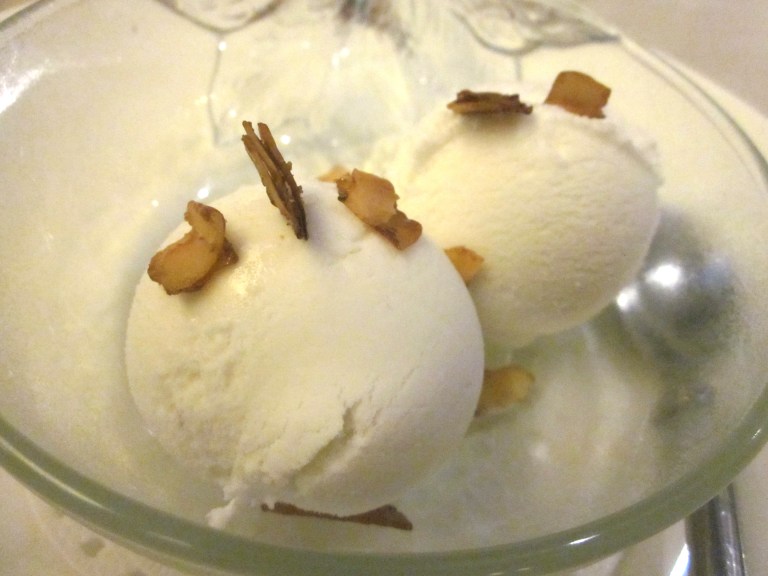 Coconut icecream