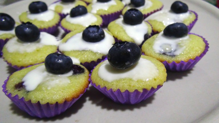 Blueberry cupcakes 6